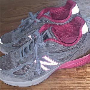 New Balance pink 990